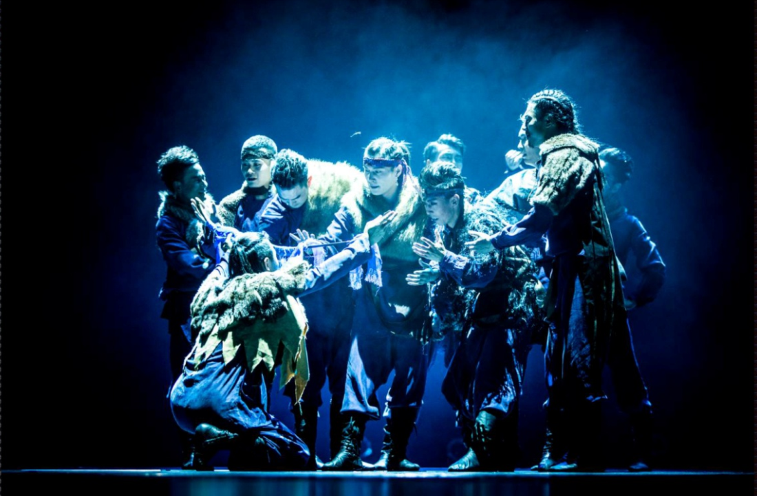 菏泽站原创现代蒙古舞剧蓝印