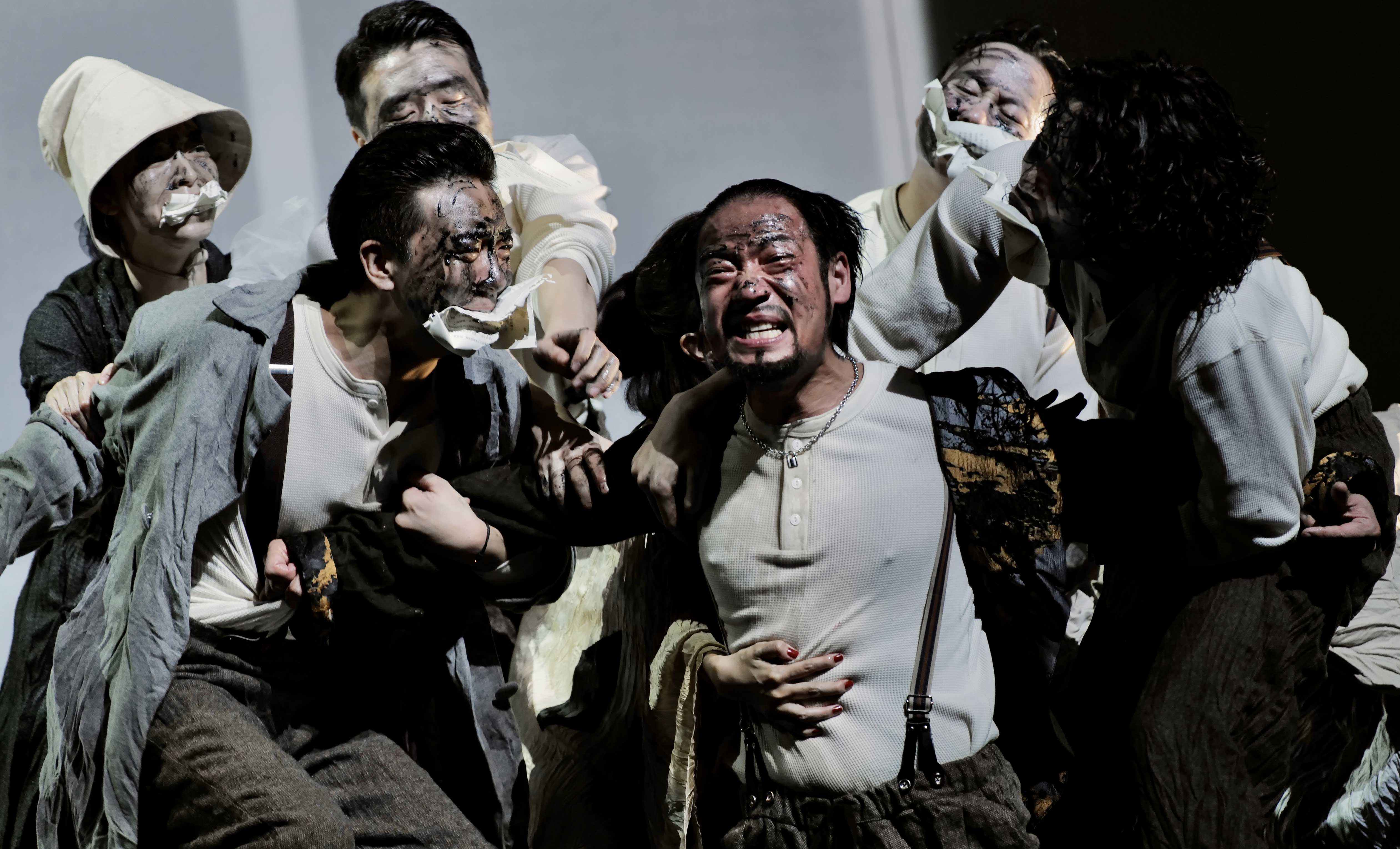 北京站梅婷张弌铖导演孟京辉明星话剧红与黑