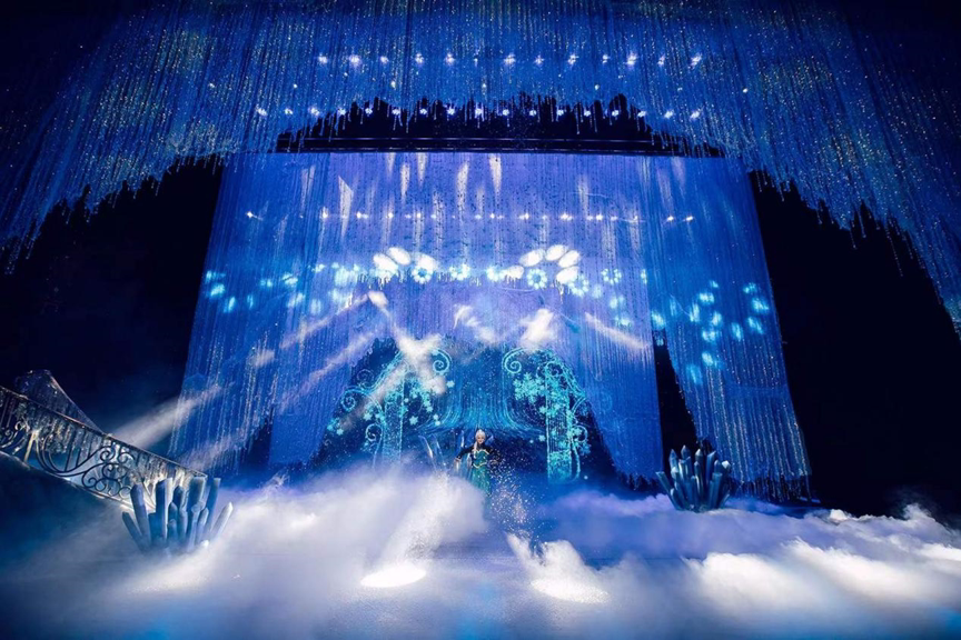 观众巧妙参与现场互动,体验沉浸式舞台剧魅力,简直是圆梦现场!